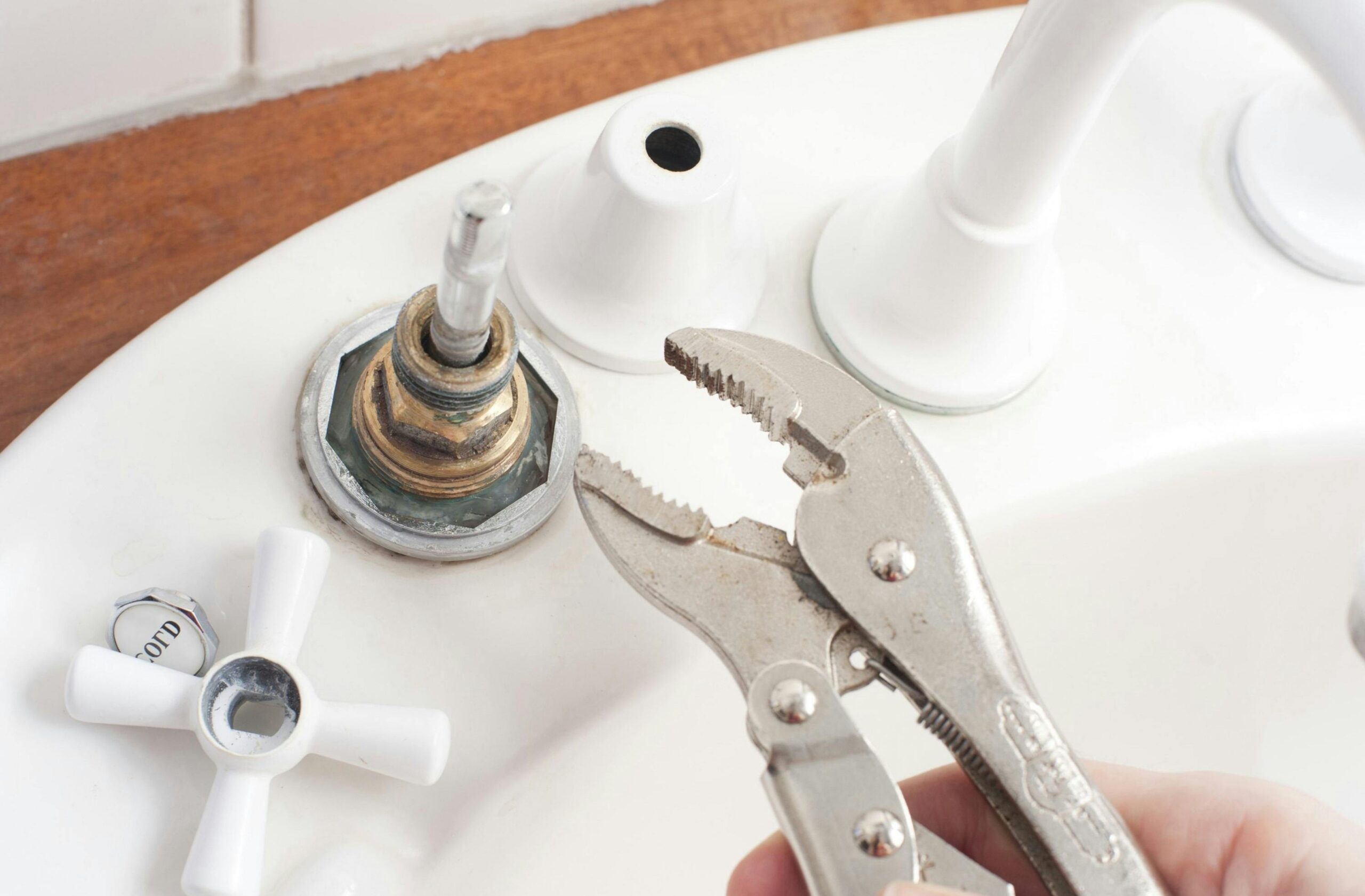 Resultado de rehabilitación de tuberías de agua sanitaria sin obras